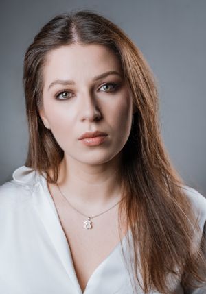 Alicja_Witomska.jpg.limit.300x456-1